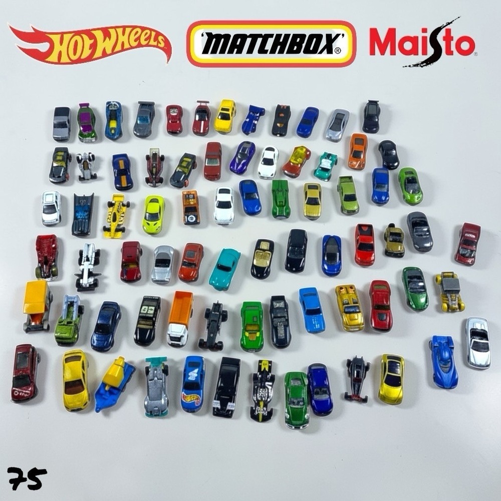 Lot Of‎ 75 Diecast/Plastic Cars: Hotwheels, Matchbox, Maistro 70s 80s 90s 2000s